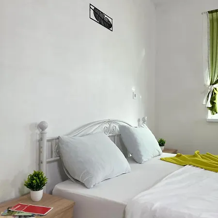 Old Linden Tree Apartman